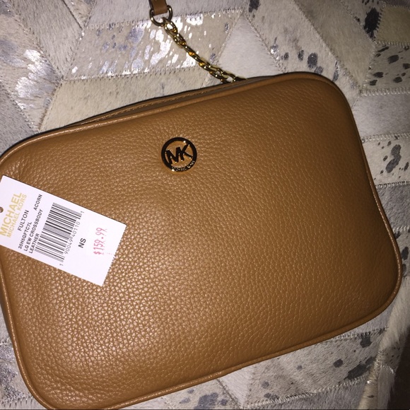 Michael Kors Crossbody - Picture 3 of 4