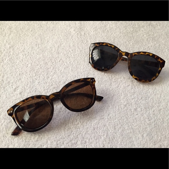 2 PAIRS OF SUNNIES 🔥😎 - Picture 3 of 3