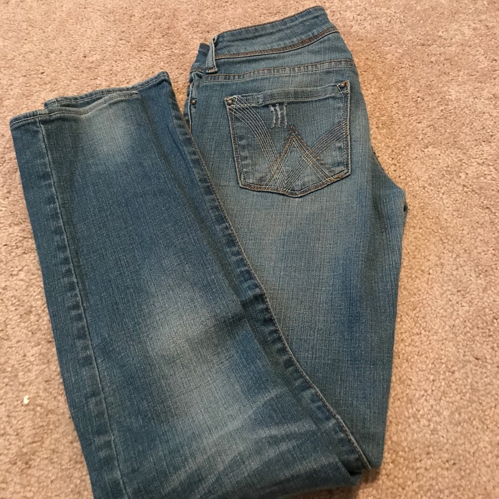 Delias Taylor skinny jeans size 3/4 short