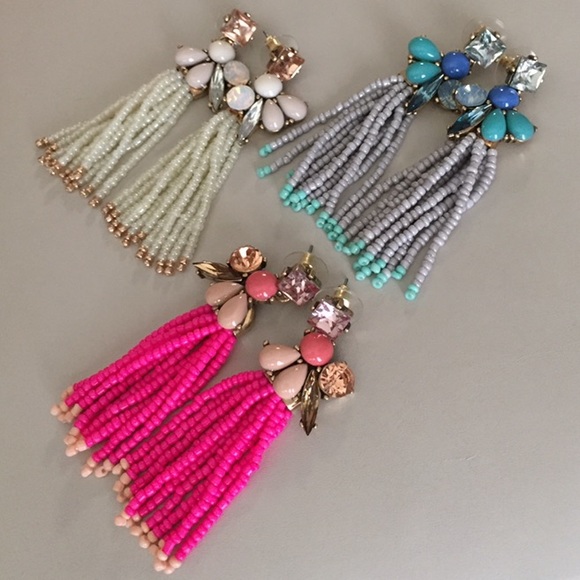 Jewelry - ❌LAST CHANCE❌Rhinestone Tassel Earrings