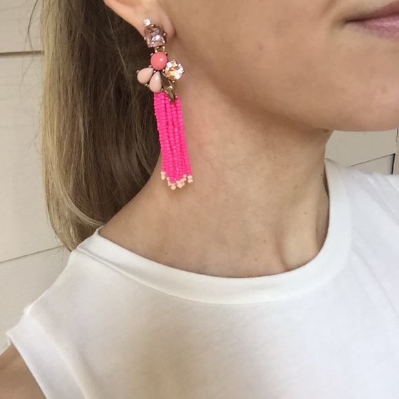 ❌LAST CHANCE❌Rhinestone Tassel Earrings - Picture 3 of 7