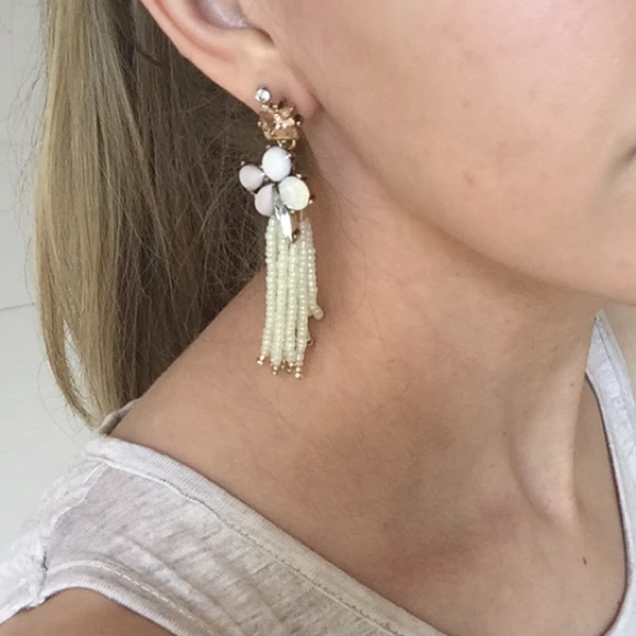 ❌LAST CHANCE❌Rhinestone Tassel Earrings - Picture 4 of 7