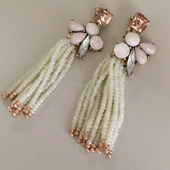 ❌LAST CHANCE❌Rhinestone Tassel Earrings - Picture 6 of 7