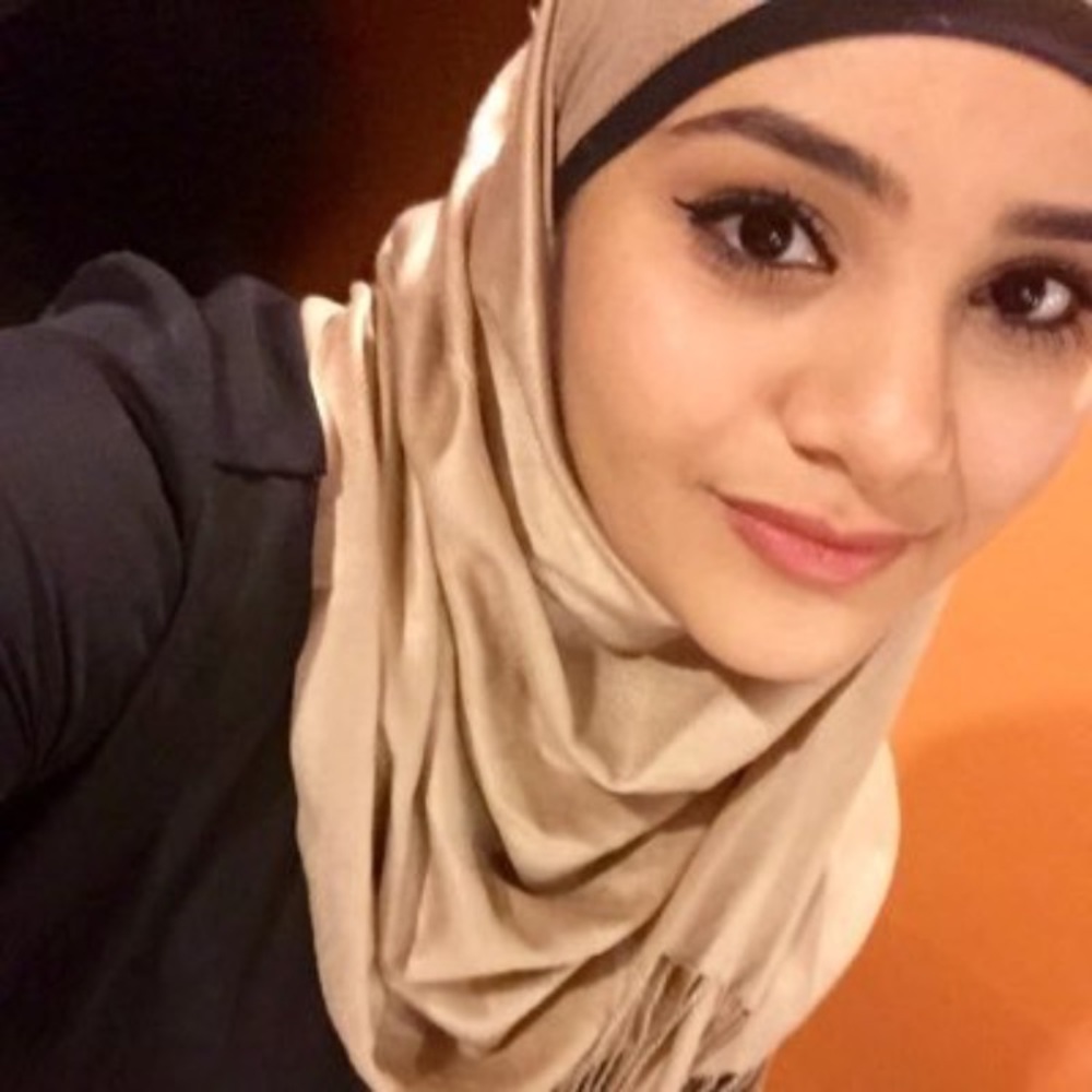 Meet your Posher, Iya