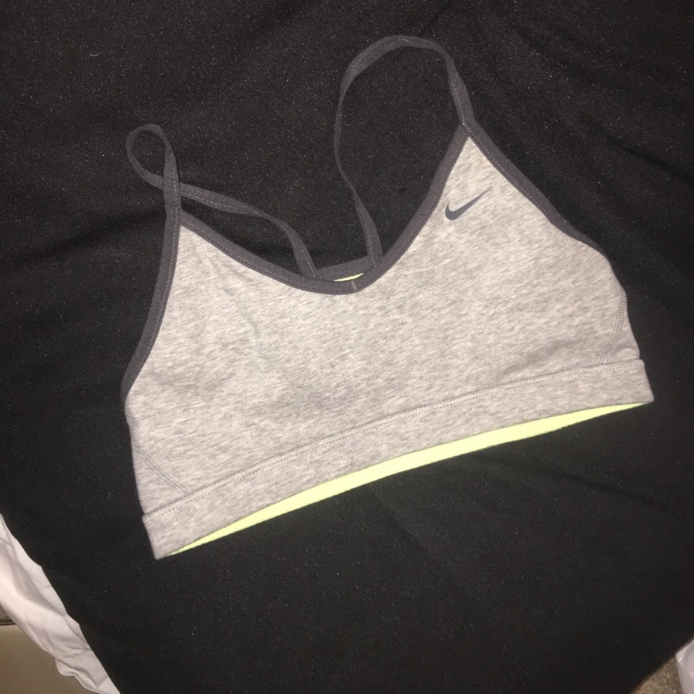 Sports bra