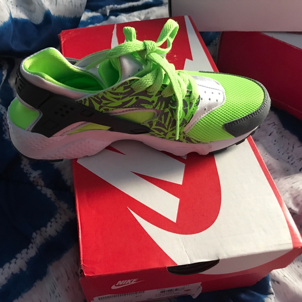 Nike hurachhes