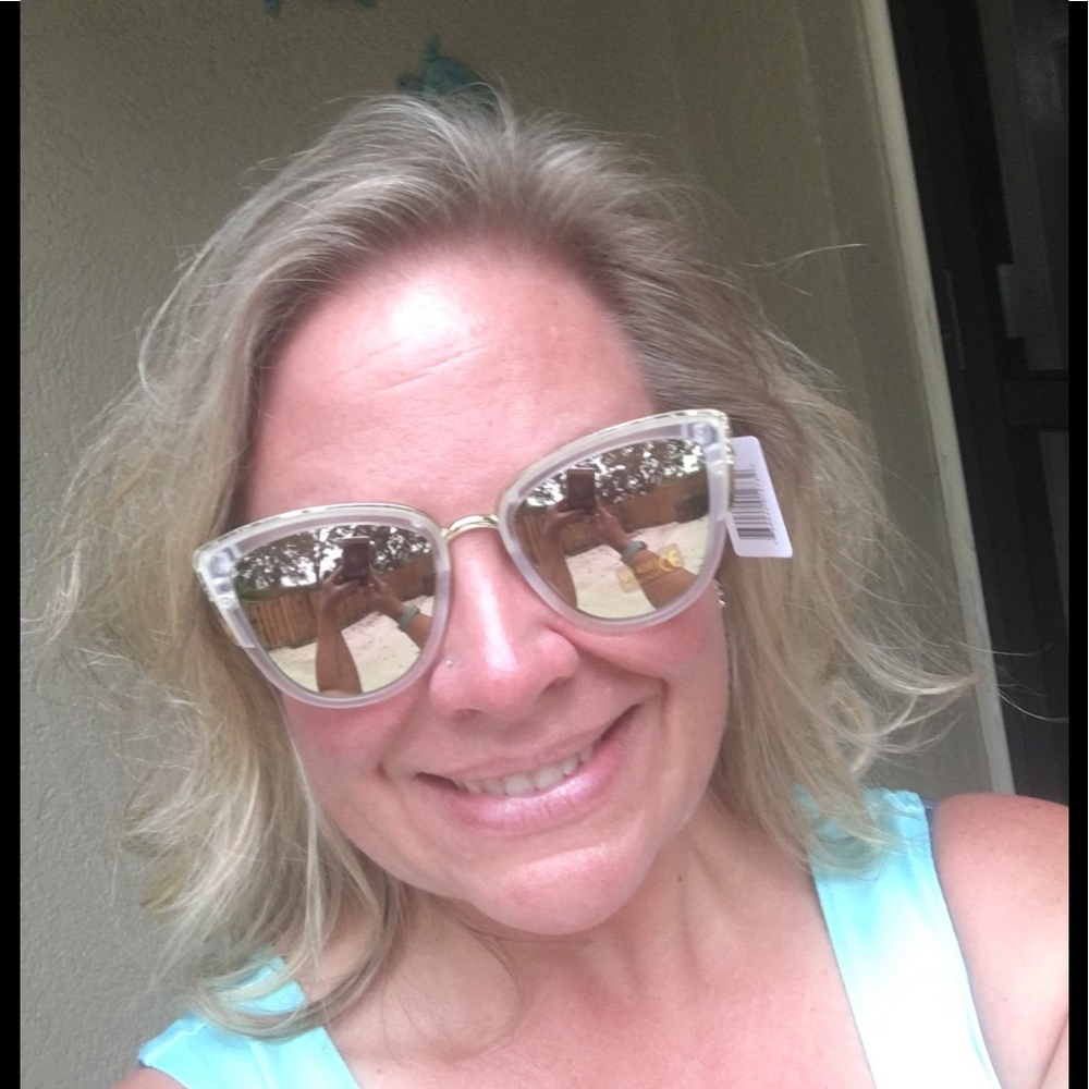 Gold/clear color Cat eye sunglasses - Picture 4 of 8