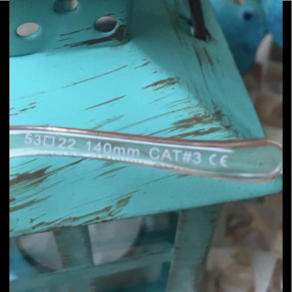 Gold/clear color Cat eye sunglasses - Picture 7 of 8