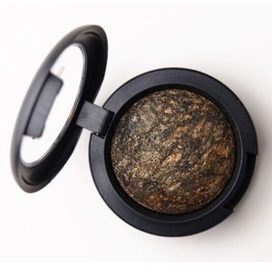 MAC Mineralize Eye Shadow in Gilt by Association