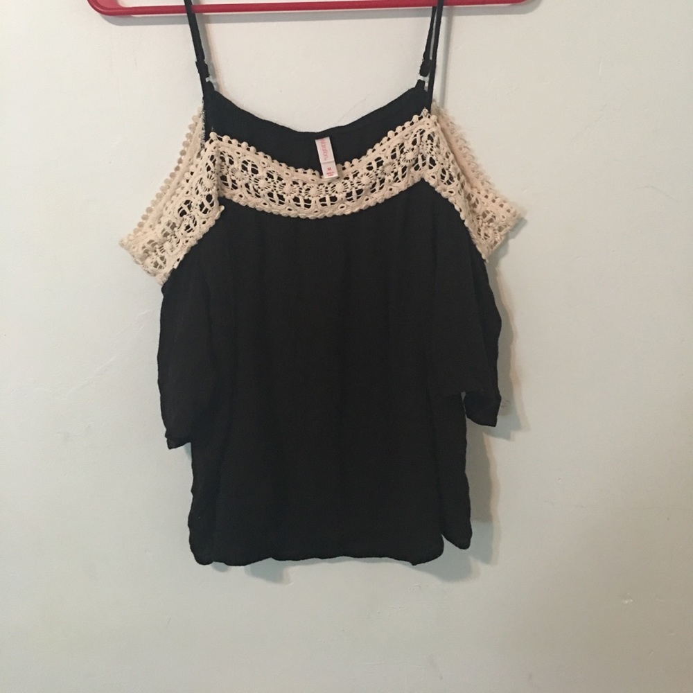 Black Medium crop top .