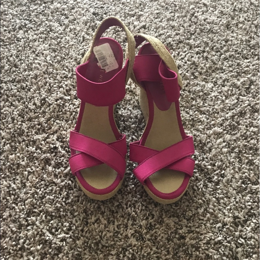 Hot pink Nine West wedges