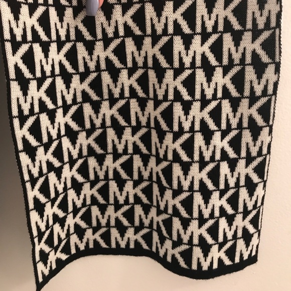 Michael Kors knit scarf - Picture 3 of 3
