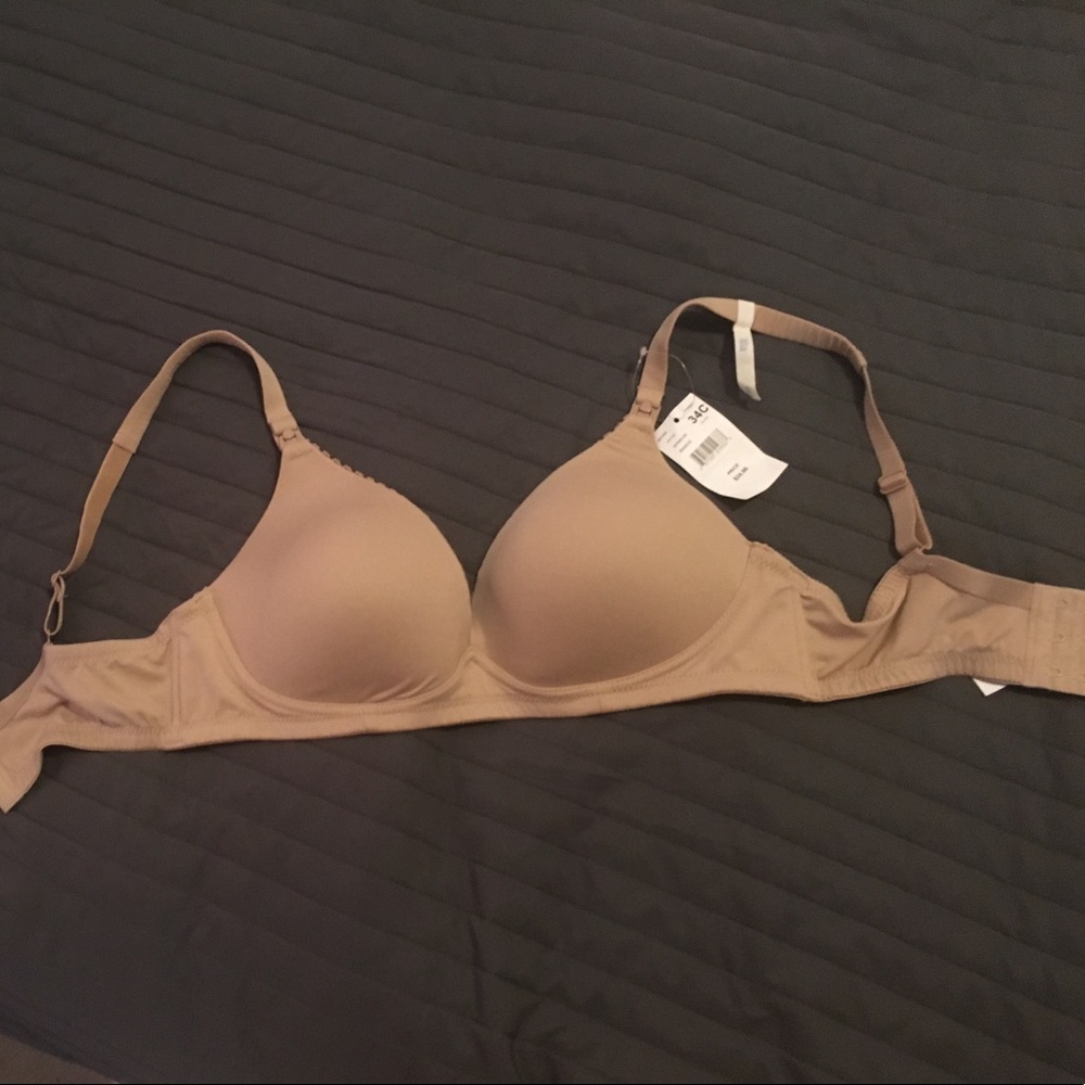 Nursing bra, nude, 34C, NWT. REDUCED PRICE!✂️