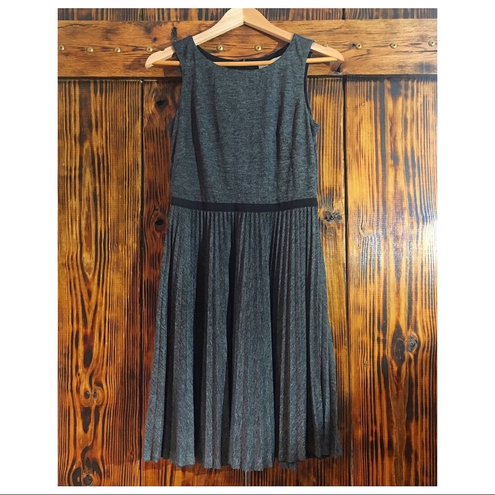 Ann Taylor LOFT Gray Sleeveless Pleated Dress