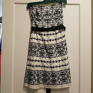 Black and white strapless dress