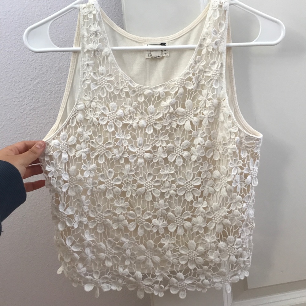 Cream lace cropped tank top🌸