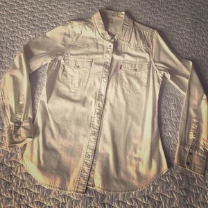 Levi's cream colored button up great condition