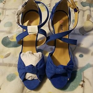 Size 8 cobalt blue heels