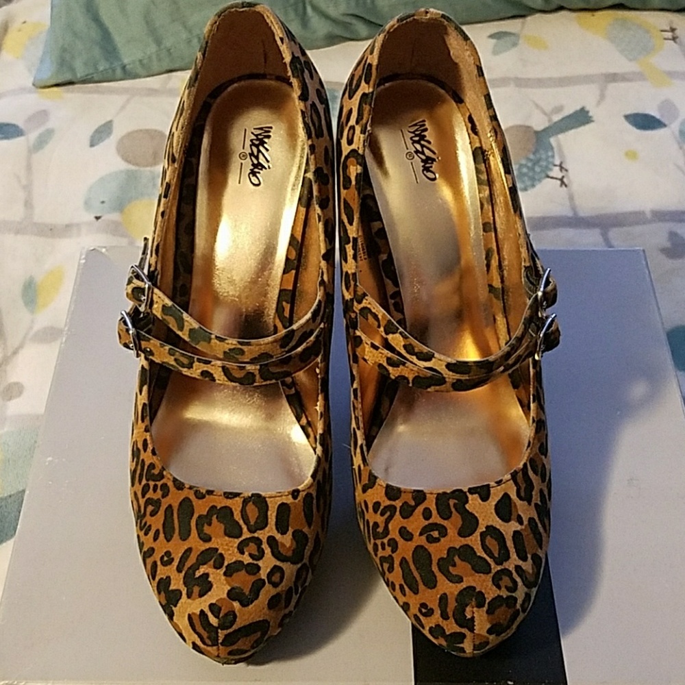 Size 8 Cheetah Heels