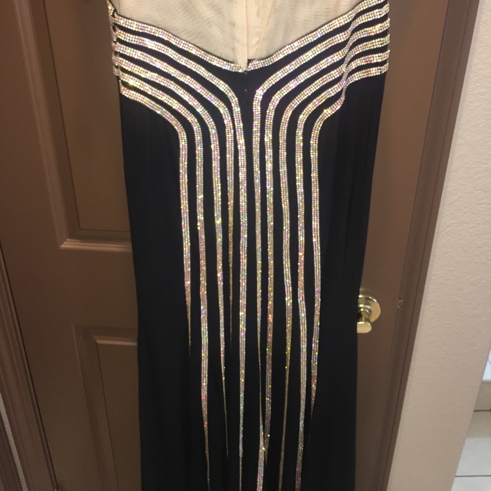 ‼️FINAL PRICE MUST GO‼️ Dress discounted!