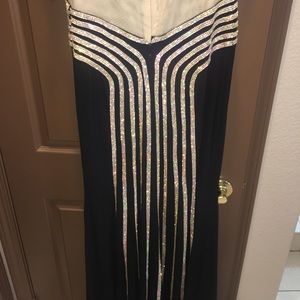 ‼️FINAL PRICE MUST GO‼️ Dress discounted!