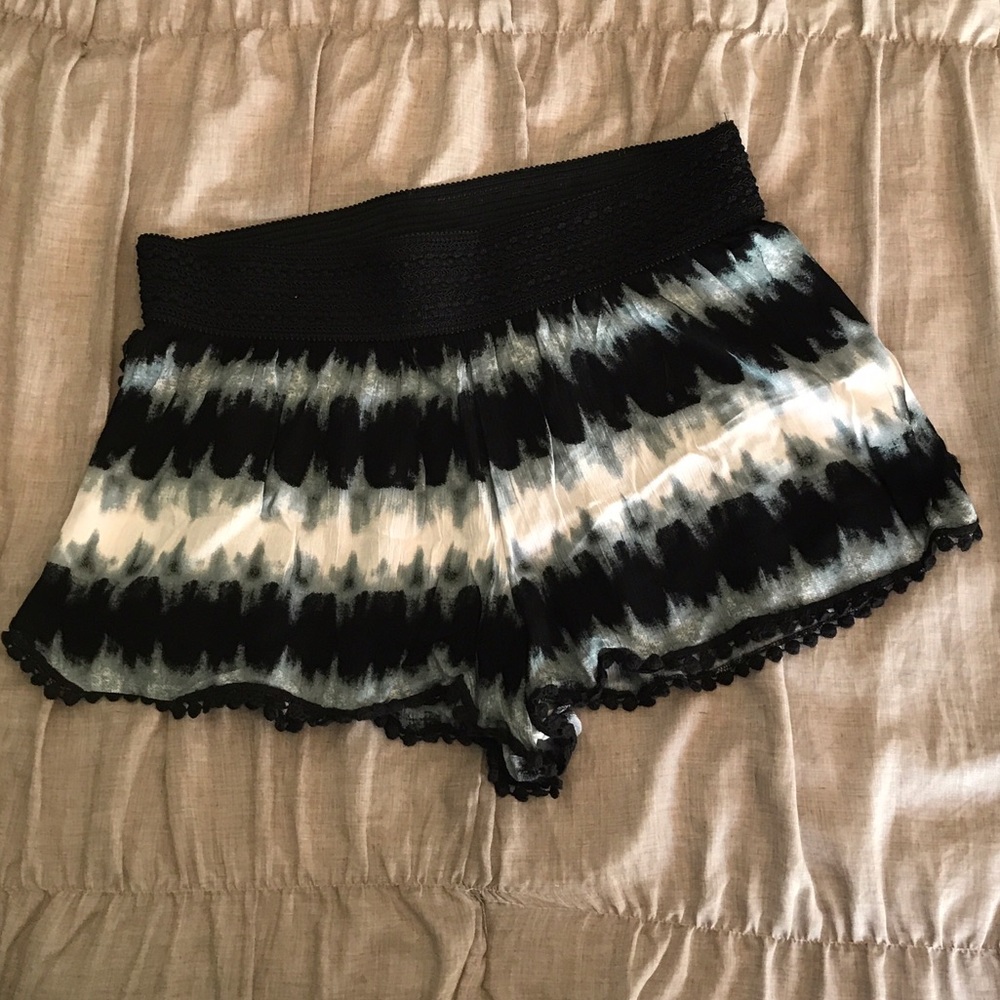 💘SOLD💘Boho Tie Dye Pom Pom Shorts