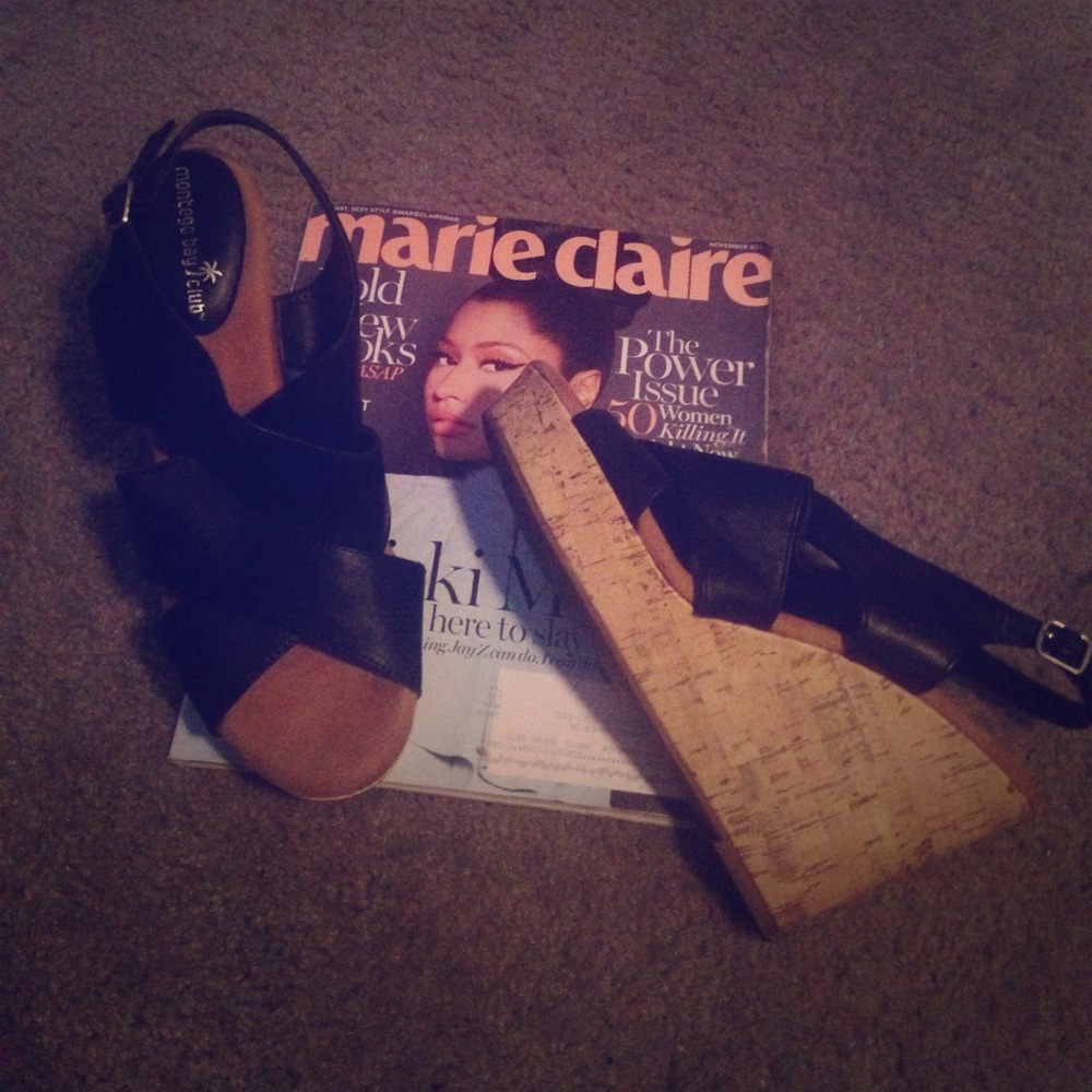 Black Memory foam Wedges