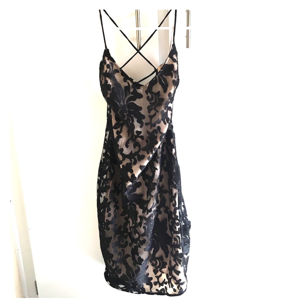 New never worn lace overlay cocktail dresss