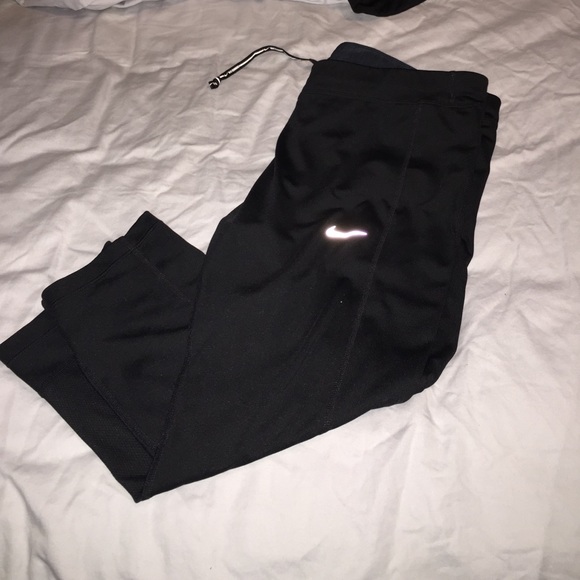 Nike Pants - Nike crops  ⭐️last call!