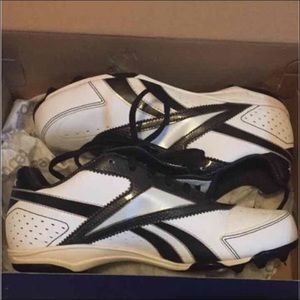 Women's Metal Cleats