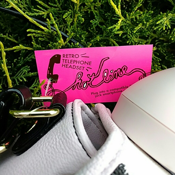 Hold tsey johnson crossbody retro telephone NWT - Picture 3 of 6