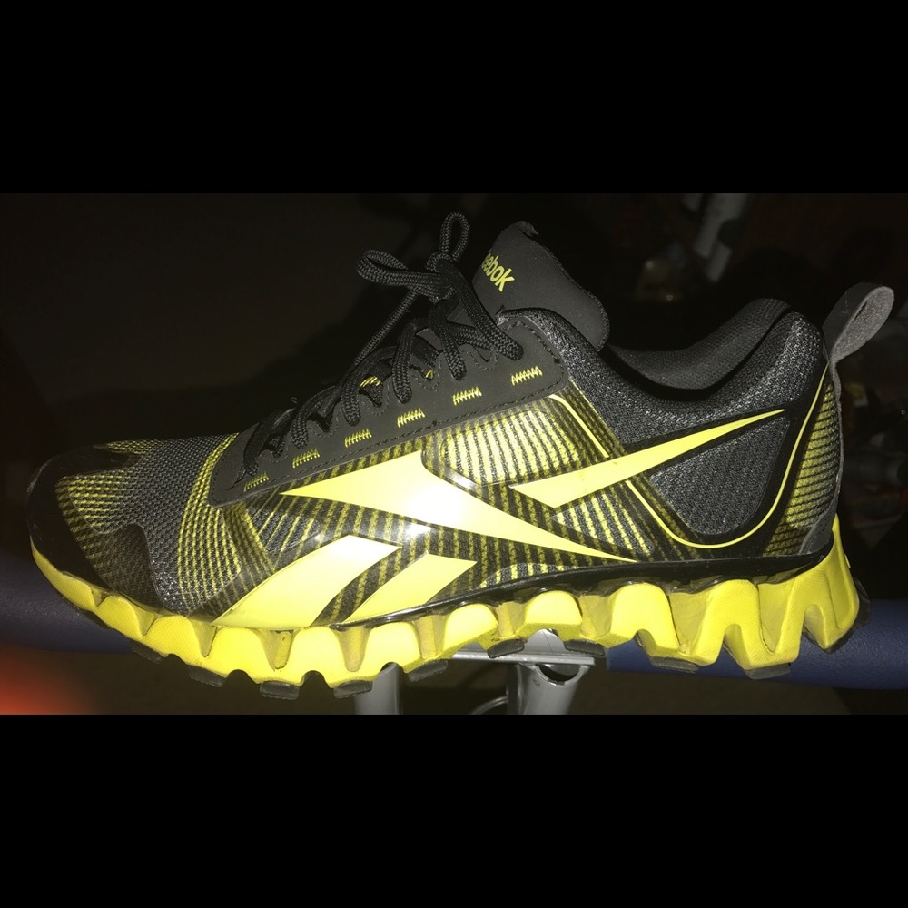 Men's Reebok Sneakers: Worn very few times