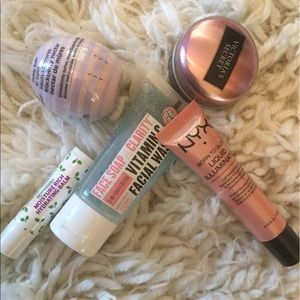 Bundle of lip goodies and face exfoliating wash