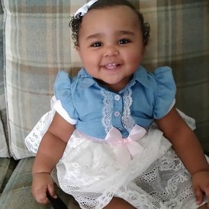 Meet your Posher, Cassandra