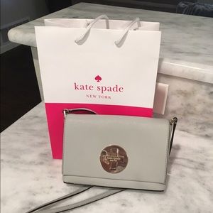 Kate Spade Newbury Lane Sally Crossbody in Grey