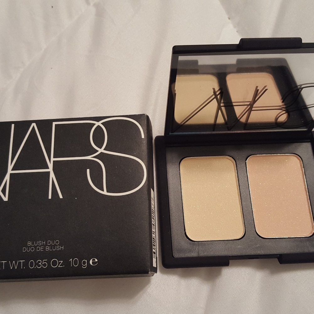 New NARS Blush Duo in HUNGRY HEART