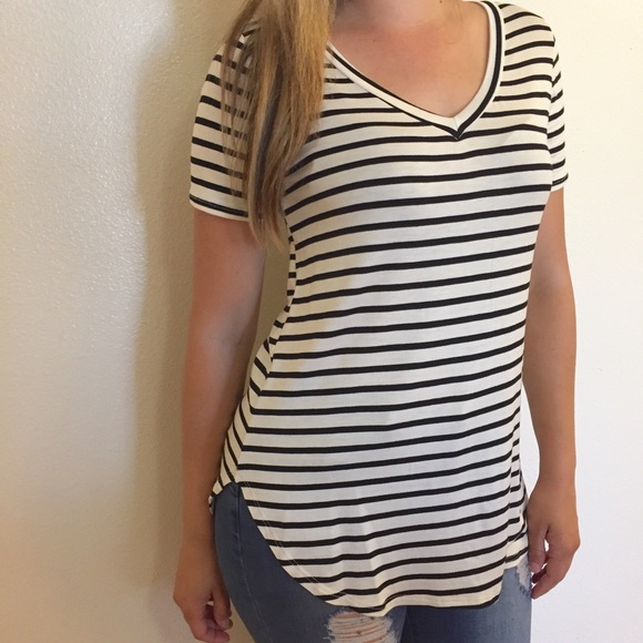 LAST 1 Black & White Striped Curved Hem V Neck Tee - Picture 5 of 8