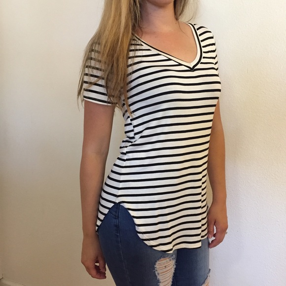 LAST 1 Black & White Striped Curved Hem V Neck Tee - Picture 7 of 8