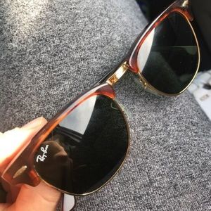 Ray Bans! 💕