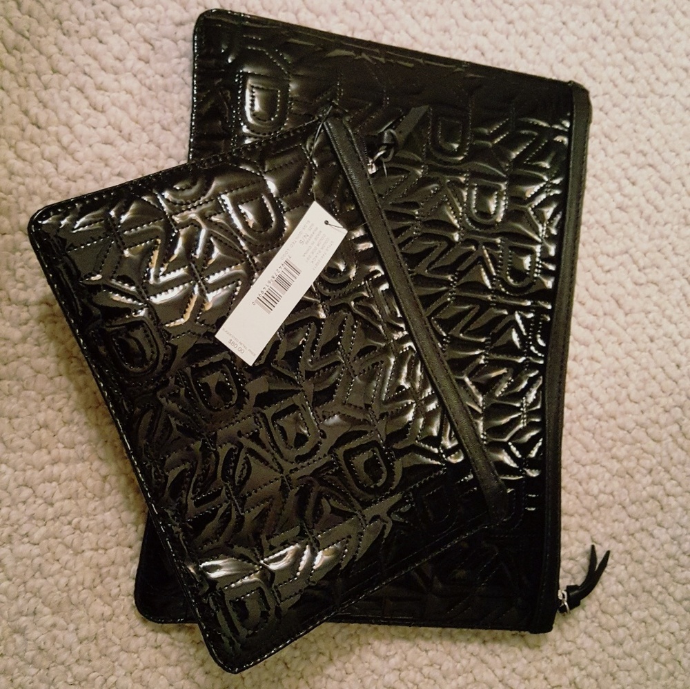 DKNY cosmetic bag set