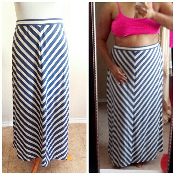 Faded Glory Skirts - Heather Gray & Blue Maxi Skirt (2-3XL) Faded Glory Skirts - Heather Gray & Blue Maxi Skirt (2-3XL)