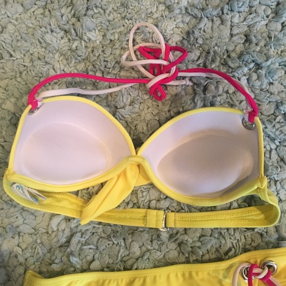 bathing suite - Picture 2 of 2