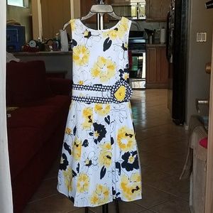 Pretty black, white & yellow girls sun dress EUC!