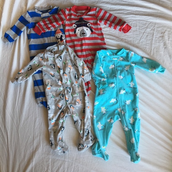 9MONTHS CARTERS FLEECE FOOTSIE PAJAMAS - Picture 1 of 3