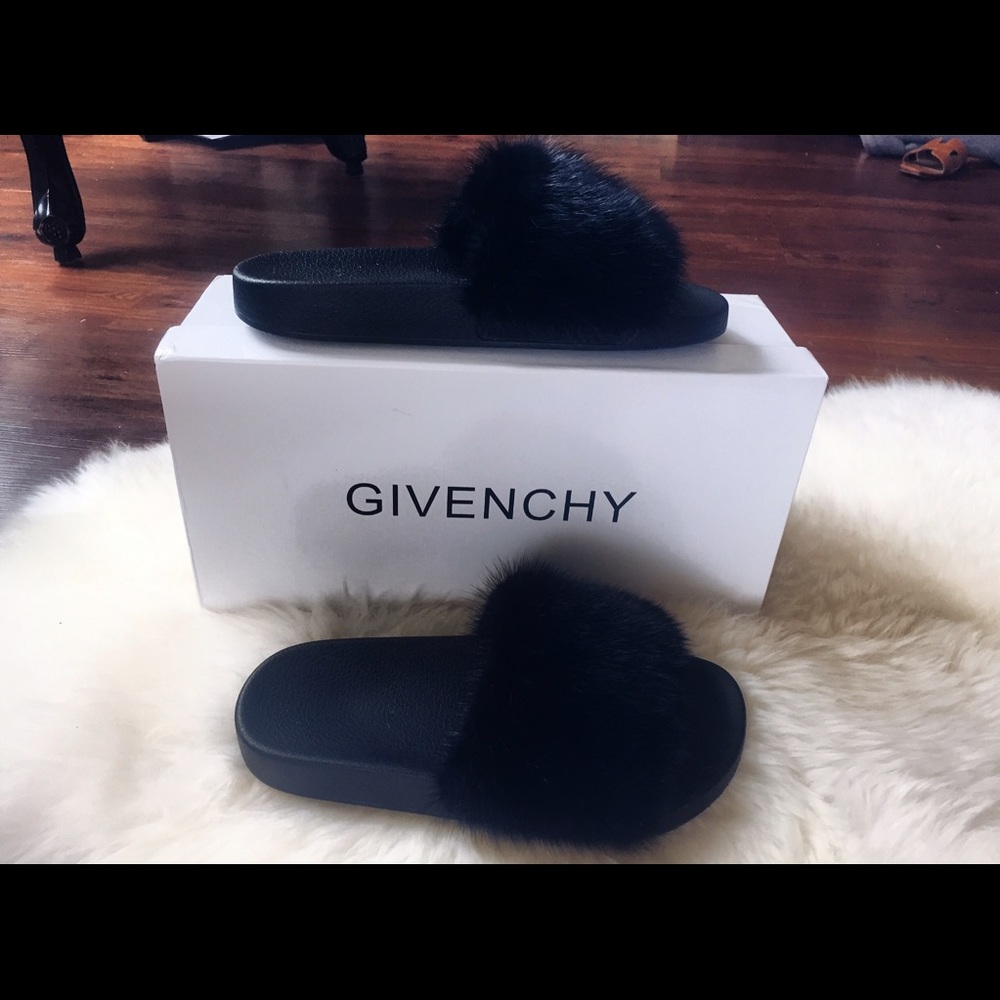 GIVENCHY Mink Fur Slides size 37
