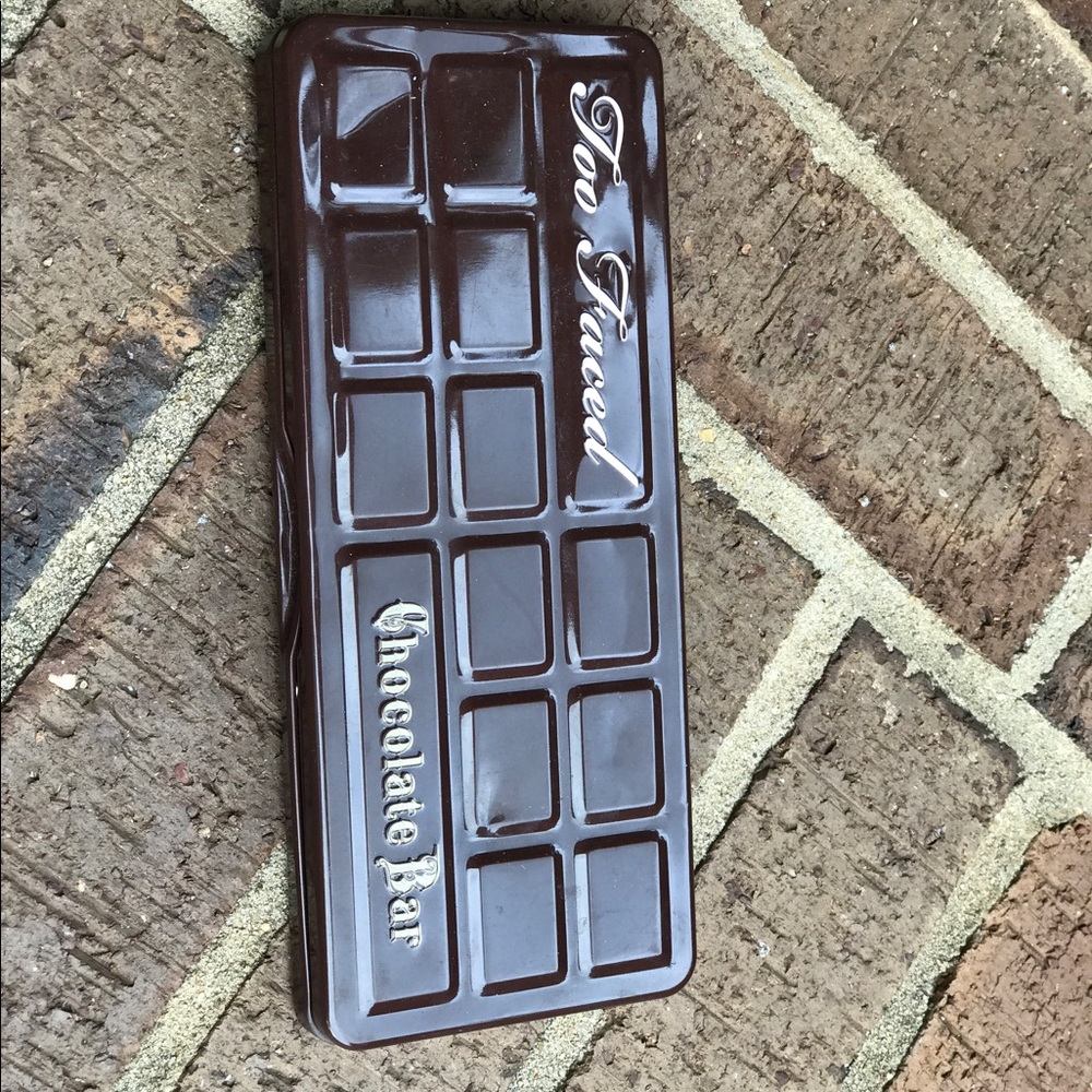 Too Faced Chocolate Bar