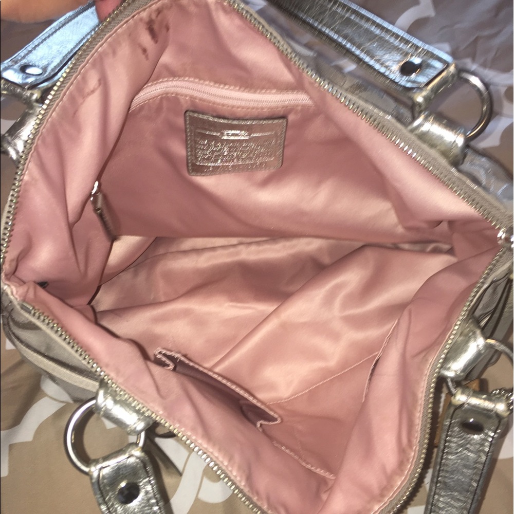 Vintage Silver Coach Bag 👜 - Picture 5 of 7