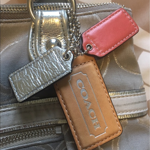 Vintage Silver Coach Bag 👜 - Picture 6 of 7