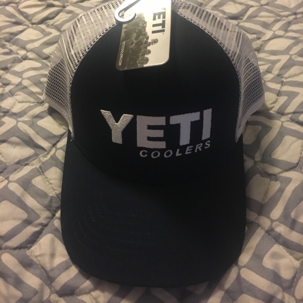 Yeti hat NWT