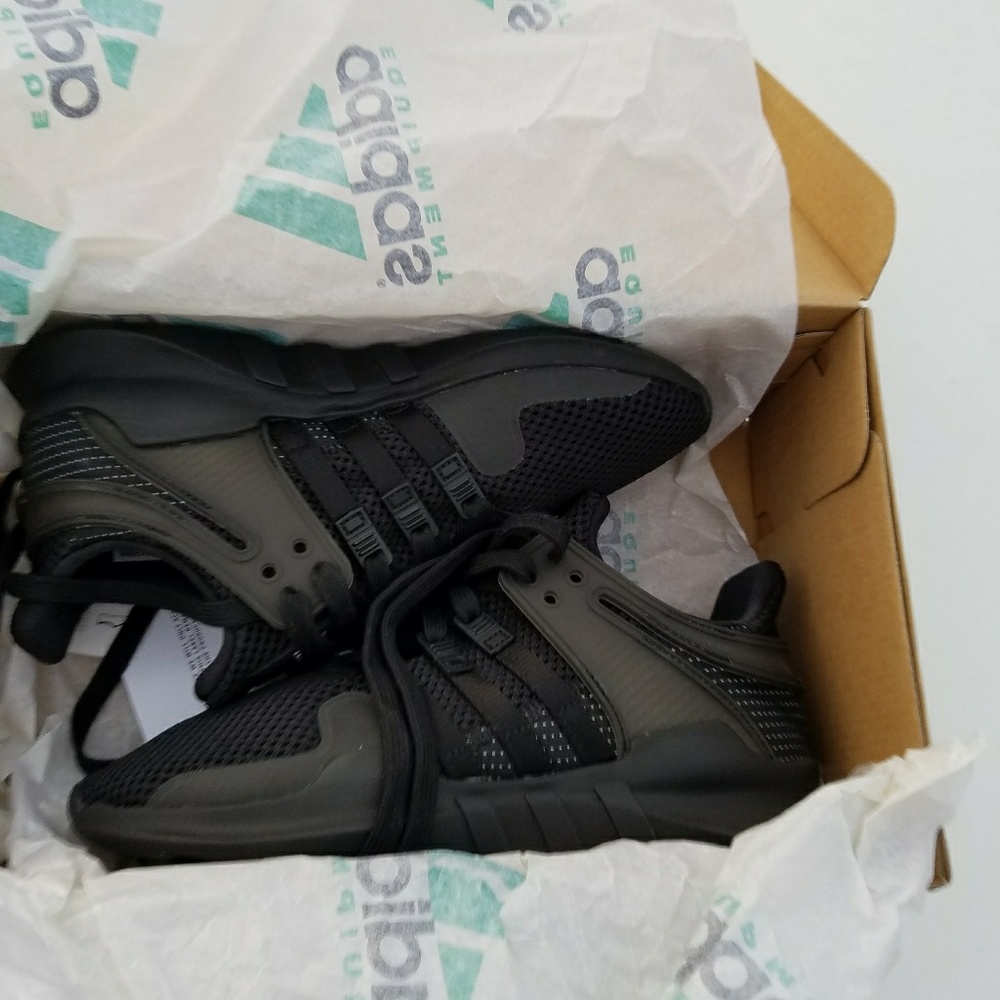 Adidas EQT ADV size 5.5 Men or 7.5 w